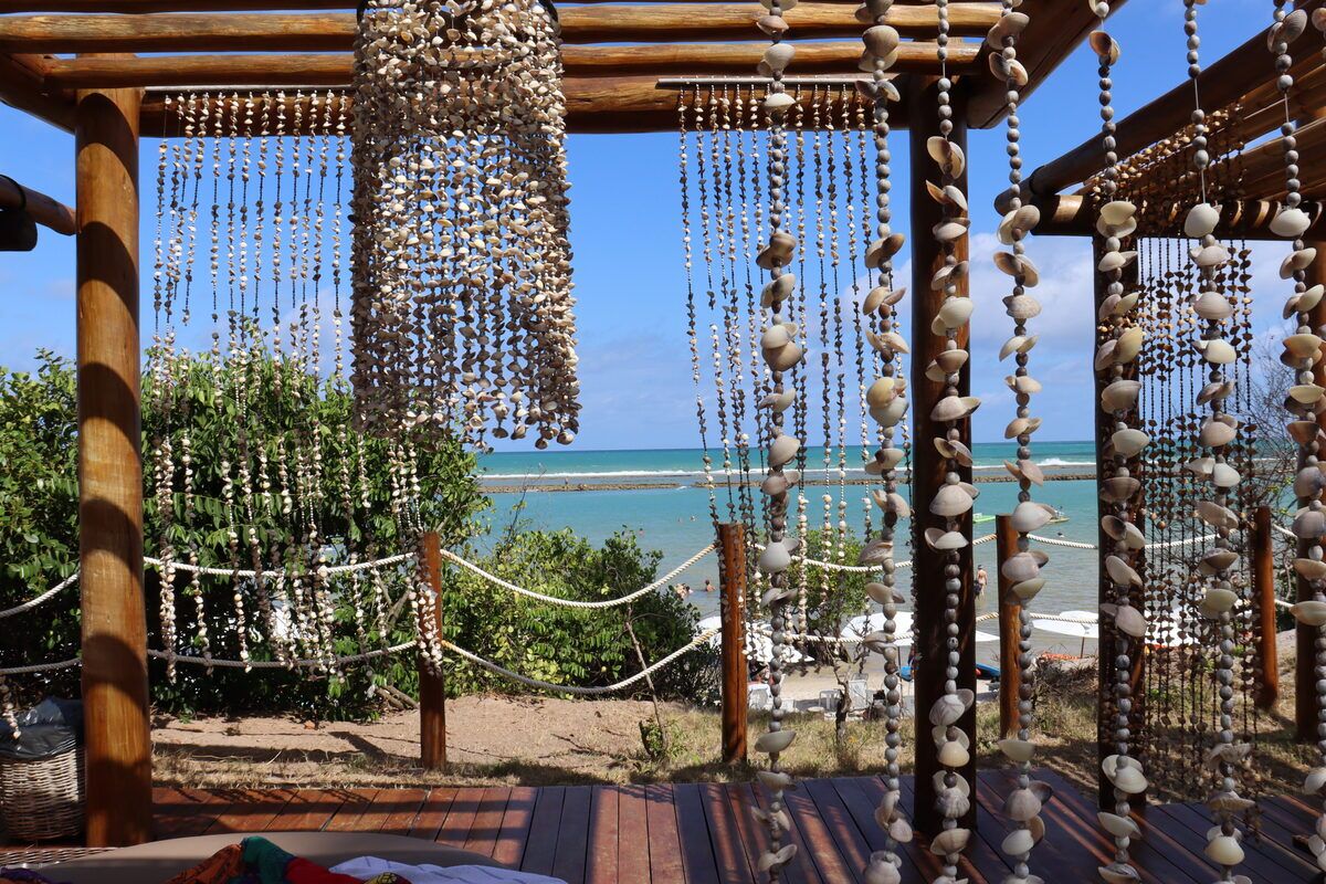 Pergolado com rede e vista para o mar em Muro Alto